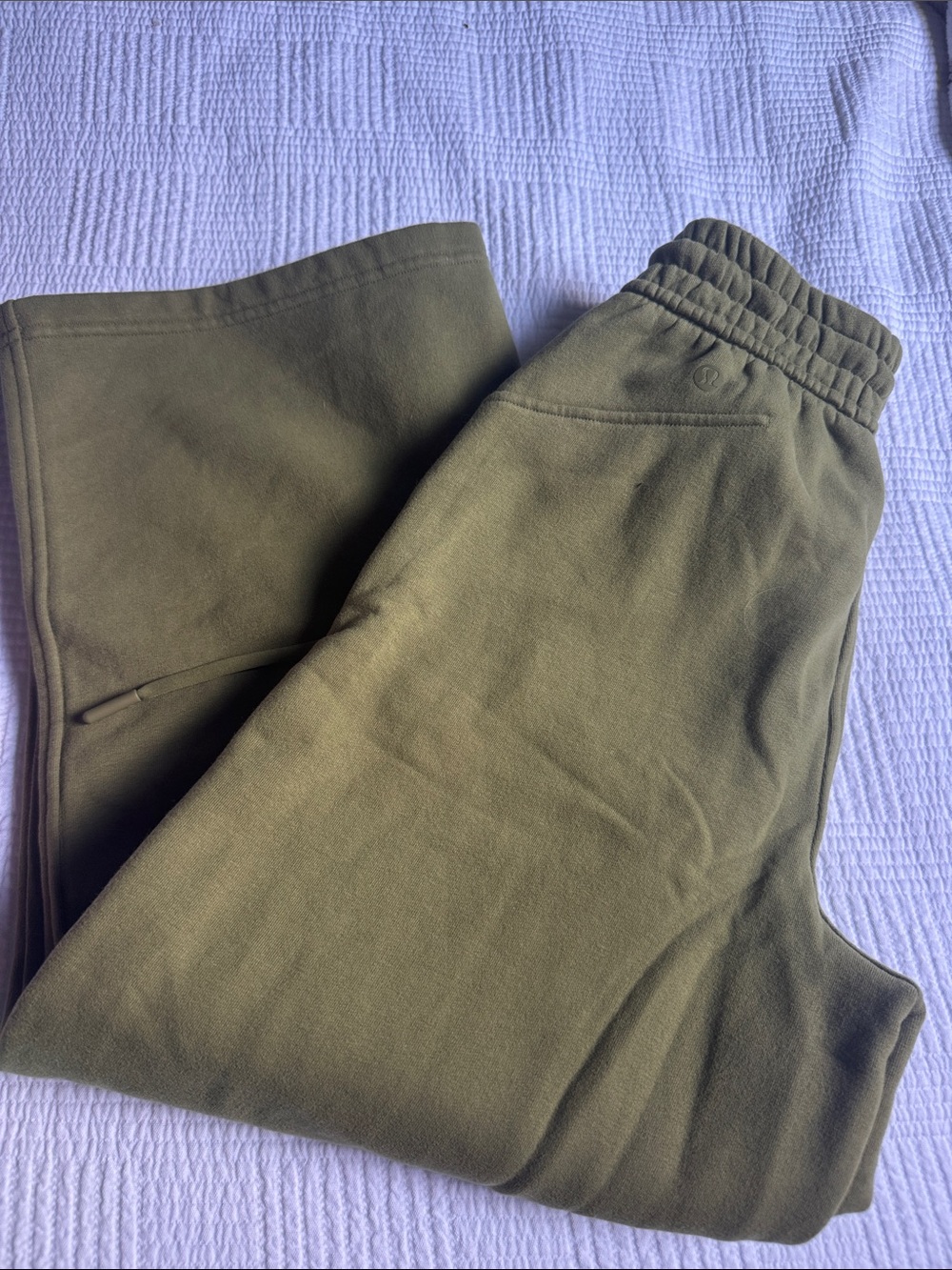 Lululemon Olive Green Women’s  Sweatpants